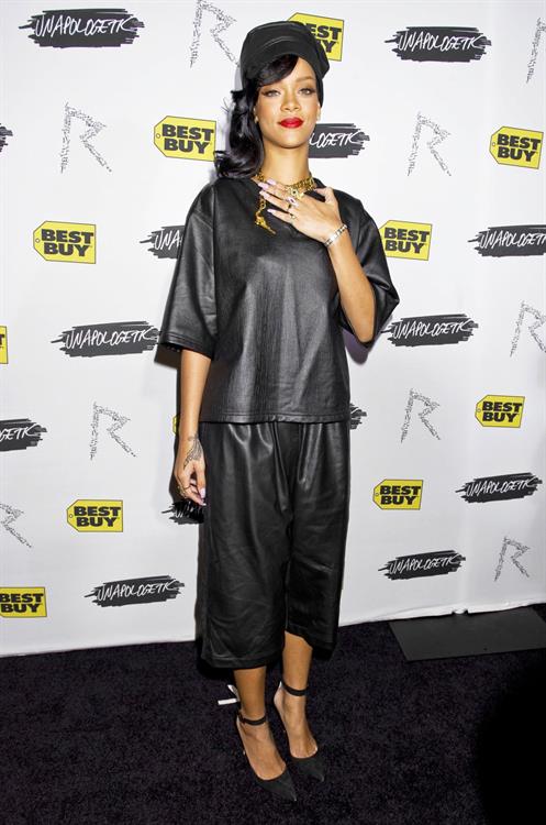 Rihanna  Unapologetic  Album Release Party (November 20, 2012) 