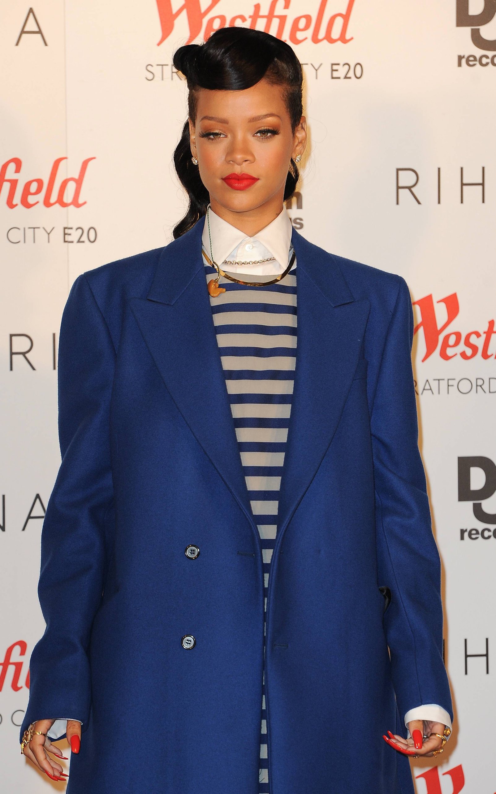 Rihanna Westfield Stratford Lights London Switch On (November 19, 2012) 