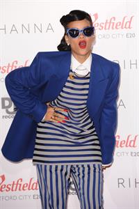 Rihanna Westfield Stratford Lights London Switch On (November 19, 2012) 
