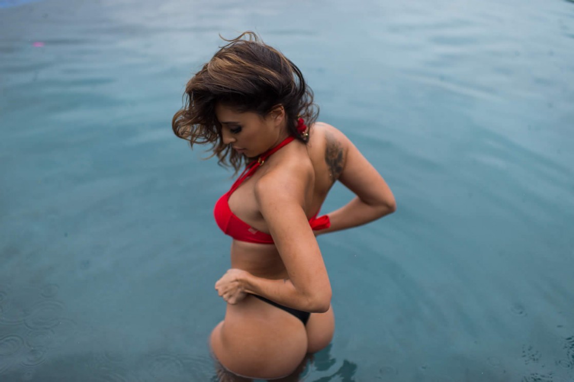 Tianna Gregory in a bikini - ass