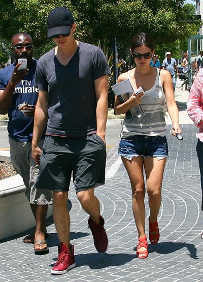 Rachel Bilson - Goes for some shopping with Hayden in L.A. (July 14, 2012)