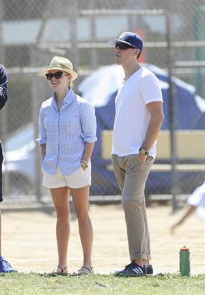Reese Witherspoon Plays football with husband in Los Angeles (May 11, 2013) 