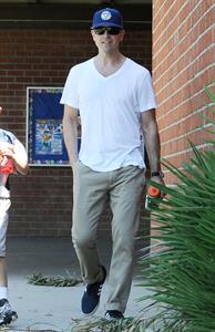 Jim Toth is a talent agent and Reese Witherspoon's husband