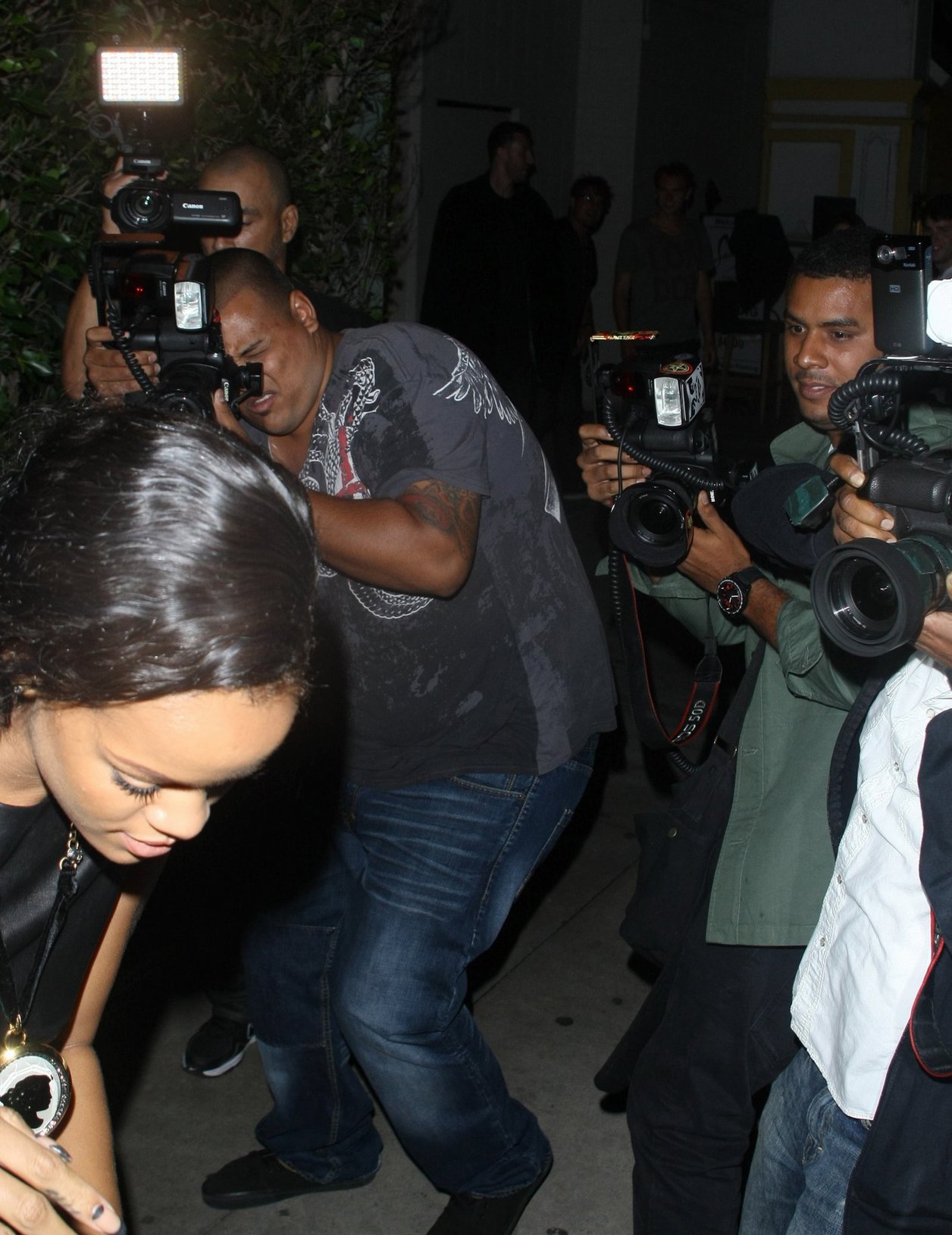 Rihanna - Leaves il Ristorante di Giorgio Baldi in Santa Monica 23.8.2012