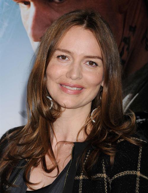 Saffron Burrows  Elysium  Los Angeles Premiere - Westwood, Aug. 7, 2013 