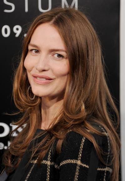 Saffron Burrows  Elysium  Los Angeles Premiere - Westwood, Aug. 7, 2013 