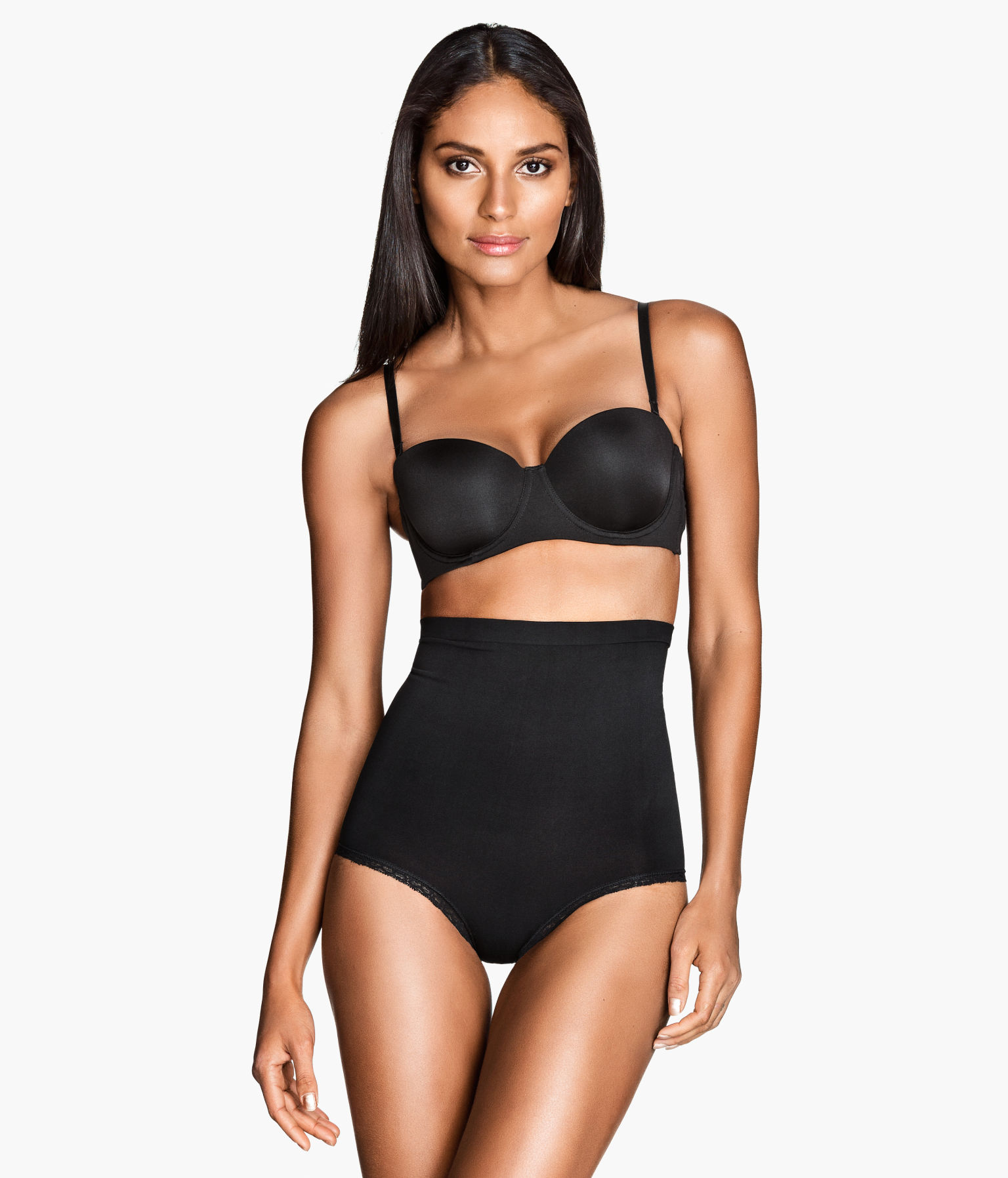 Emanuela de Paula in lingerie