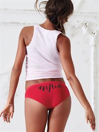 Gracie Carvalho - ass