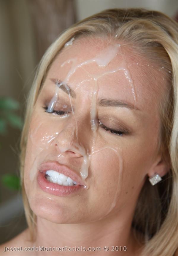 Nicole Aniston