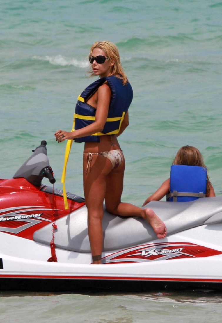 Shauna Sand in a bikini - ass