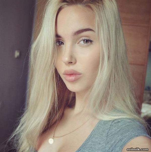 Maria Domark taking a selfie