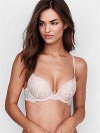 Robin Holzken in lingerie