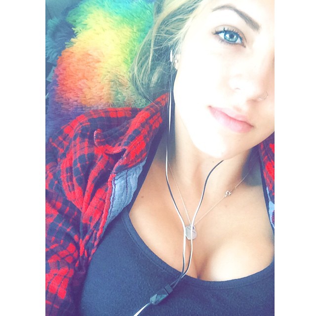 Lauren Mariee taking a selfie