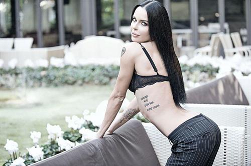 Nina Moric in lingerie