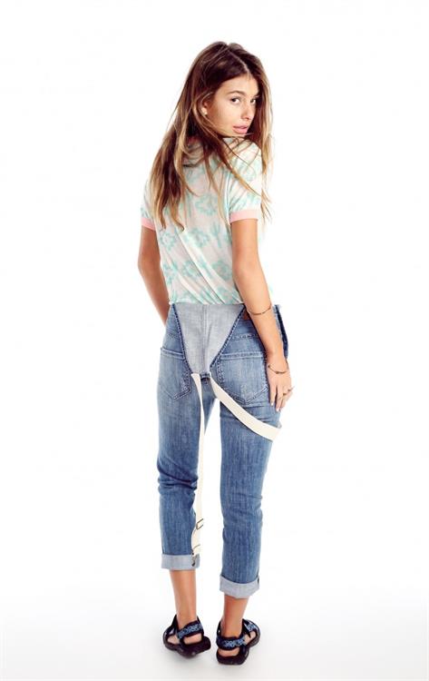 Camila Morrone - ass