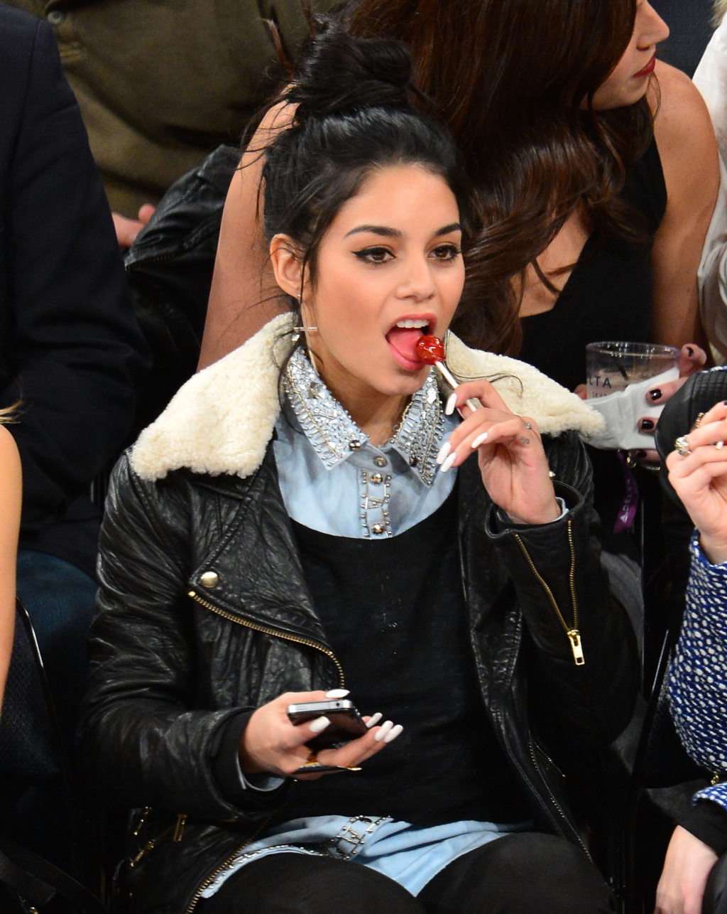 Vanessa Hudgens at Dallas Mavericks vs New York Knicks Game 9/11/12 