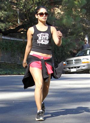 Vanessa Hudgens out and about in Studio City 10/29/12 Gal Number : 20121109182701775e-20