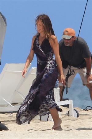 Minka Kelly films Charlie's Angels on a beach in Miami 02-09-2011
