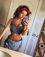 Rosie Mac taking a selfie