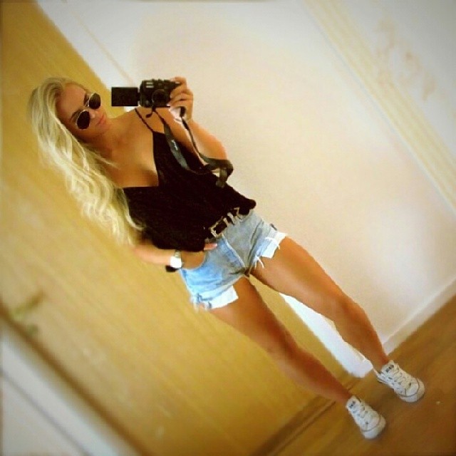 Anna Nyström taking a selfie