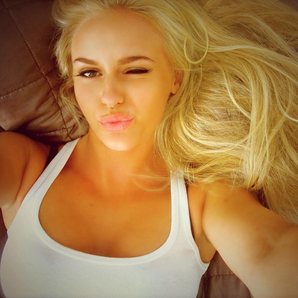 Anna Nyström taking a selfie