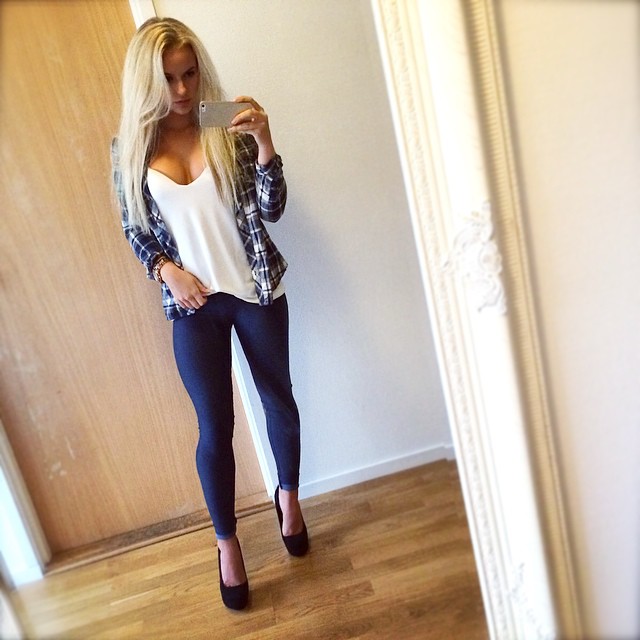 Anna Nyström taking a selfie