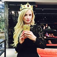 Tatyana Kotova taking a selfie