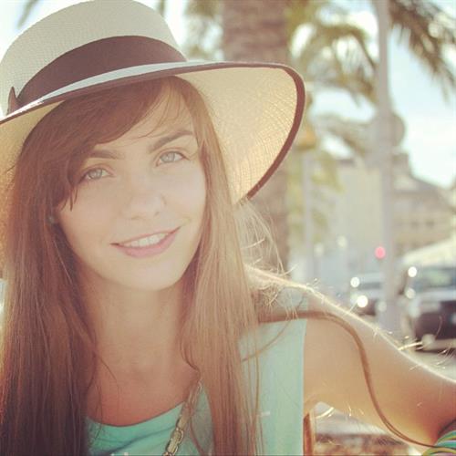 Anna Konchakovskaya taking a selfie