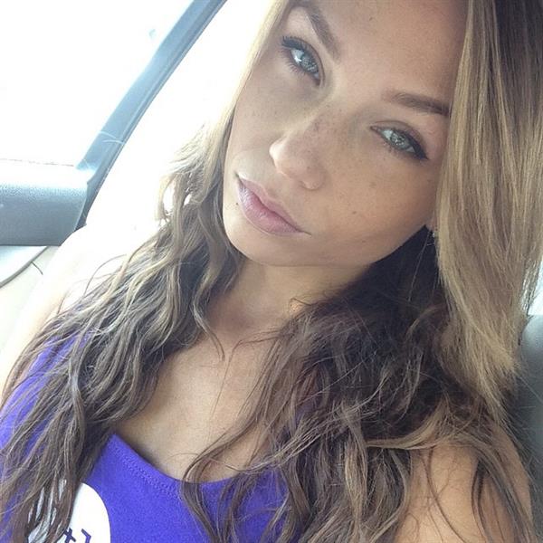 Nicole Mejia taking a selfie