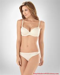 Fernanda Mello in lingerie