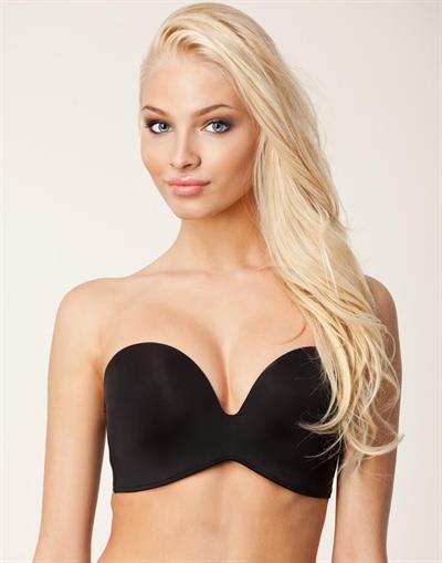 Aljona Shiskova in lingerie