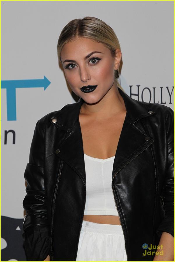 Cassie Scerbo