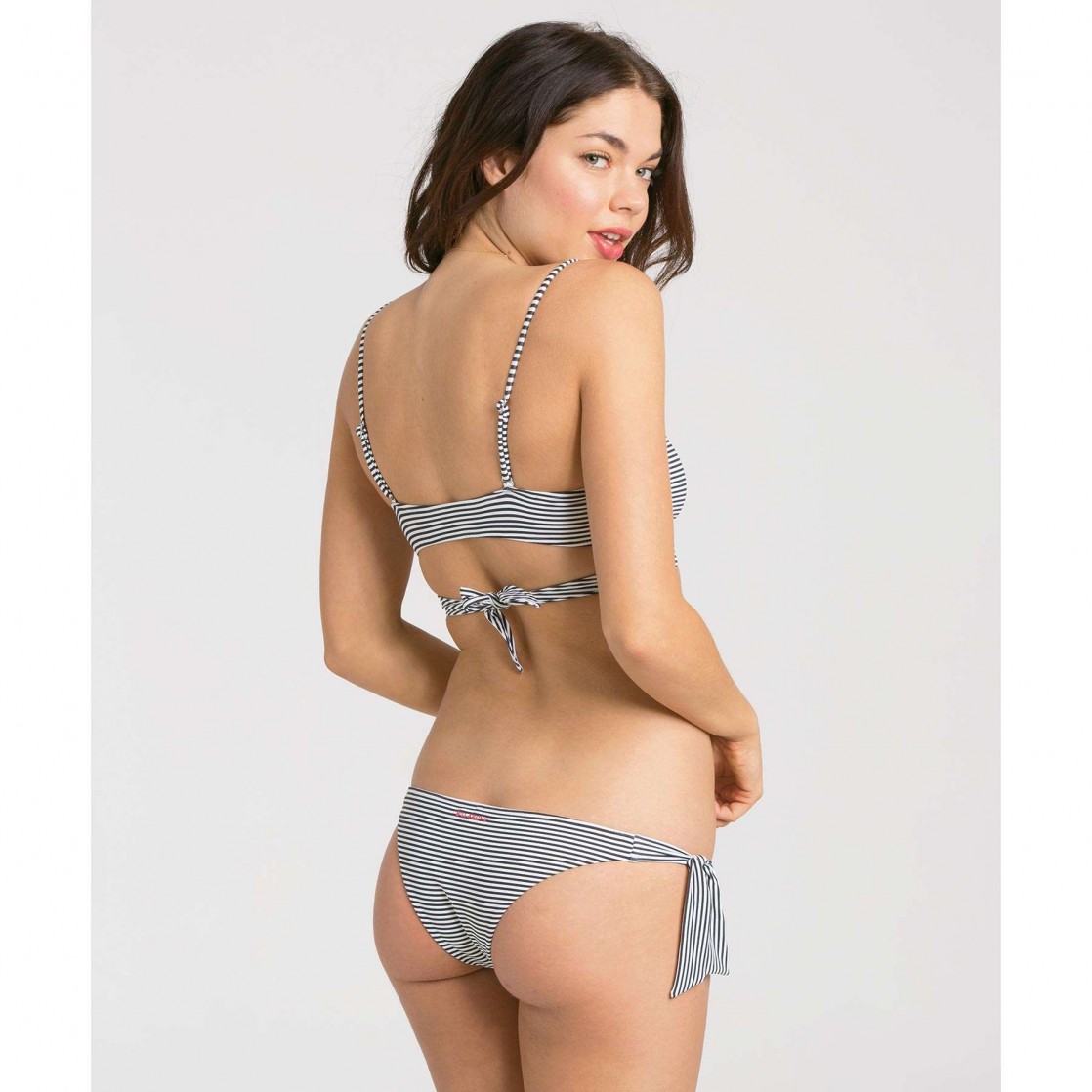 Aarika Wolf in a bikini - ass