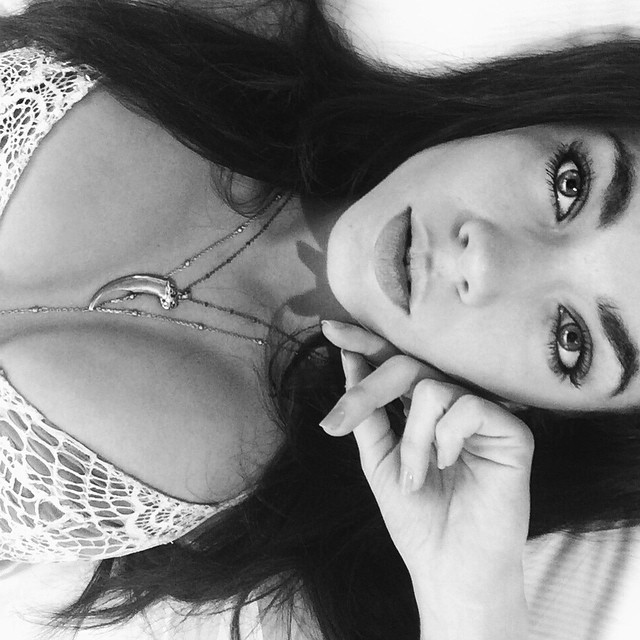 Aarika Wolf taking a selfie