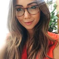 Pia Muehlenbeck taking a selfie