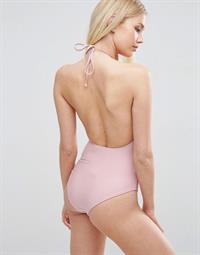 Hanna Edwinson in a bikini - ass