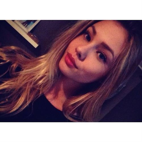 Hanna Edwinson taking a selfie