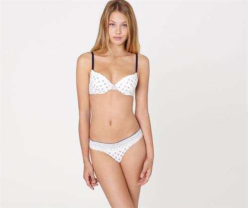 Hanna Edwinson in lingerie