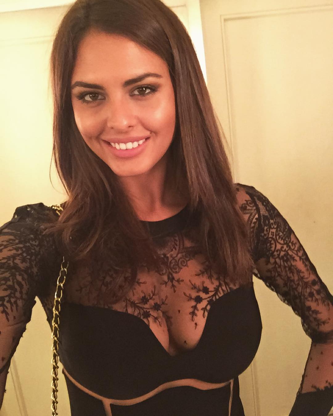 Bojana Krsmanovic taking a selfie
