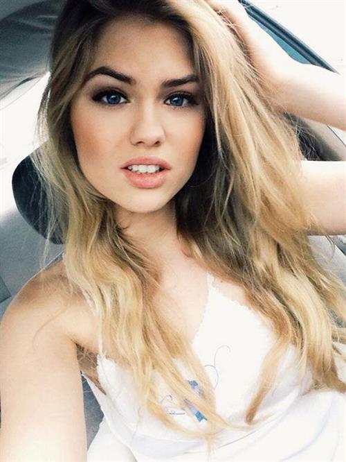 Alexandria Morgan taking a selfie