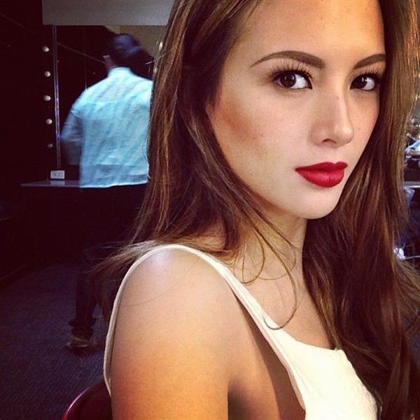 Ellen Adarna