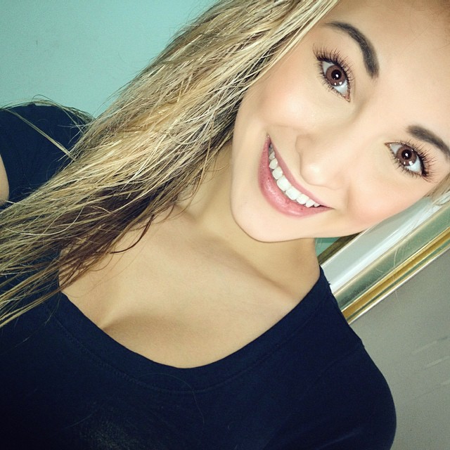 Anna Faith Carlson taking a selfie