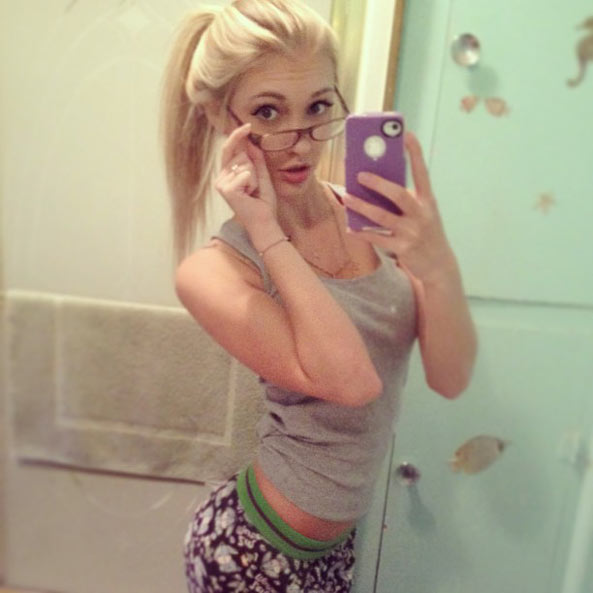 Anna Faith Carlson taking a selfie