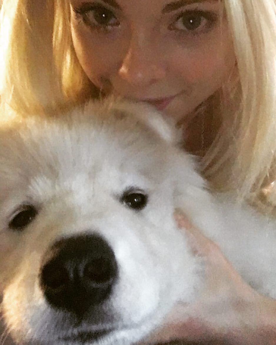 Katja Glieson taking a selfie