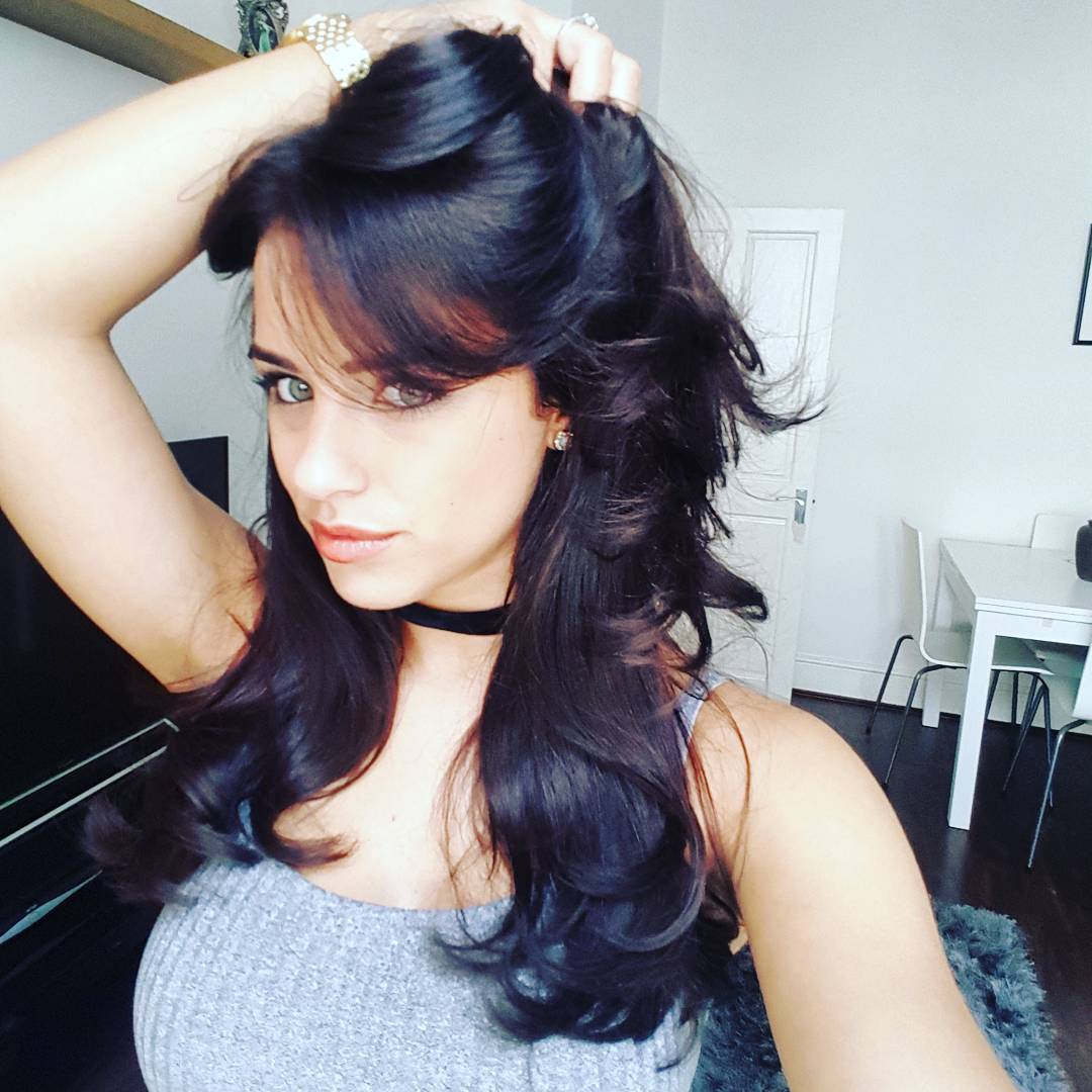 Georgia May Foote taking a selfie