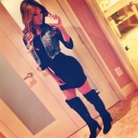 Paige Hathaway taking a selfie