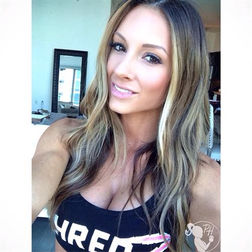 Paige Hathaway taking a selfie