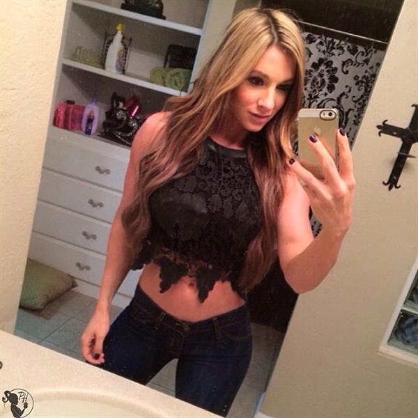 Paige Hathaway taking a selfie