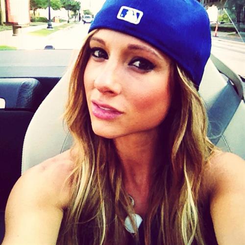 Paige Hathaway taking a selfie