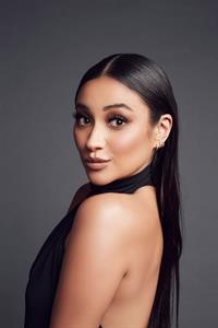 Shay Mitchell